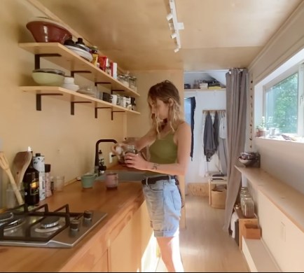 Woman Builds Her Own Extra-Wide Tiny House, With No Experience