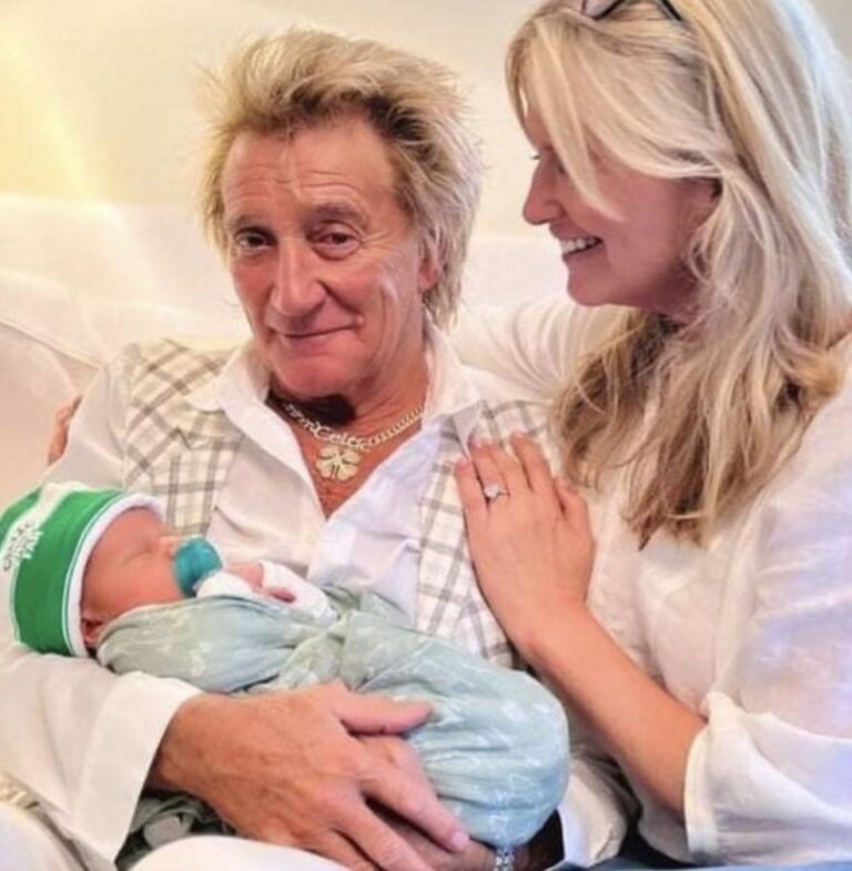 Rod Stewart expands his family.