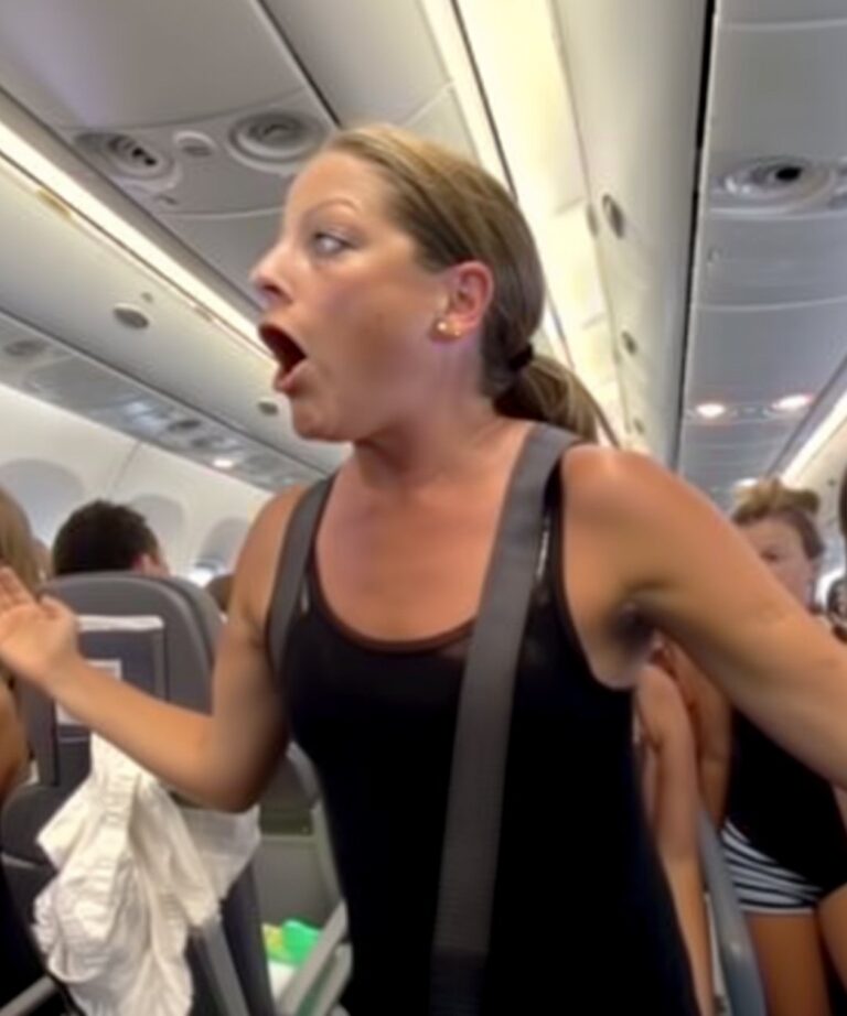 During Our Flight Woman Constantly Insulted the Aircraft Personnel and Passengers – She Ran Out of Plane in Tears