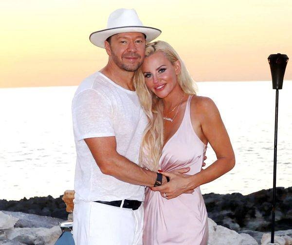 «Heartbreaking News:💔 Jenny McCarthy and Donnie Wahlberg Confirm Tragic Rumors Are Real»🥺